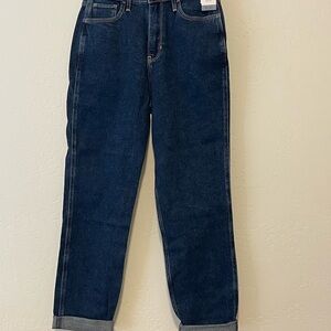 Brand New Hollister Ultra High-Rise Mom Jeans – Size 0S – With Tags!